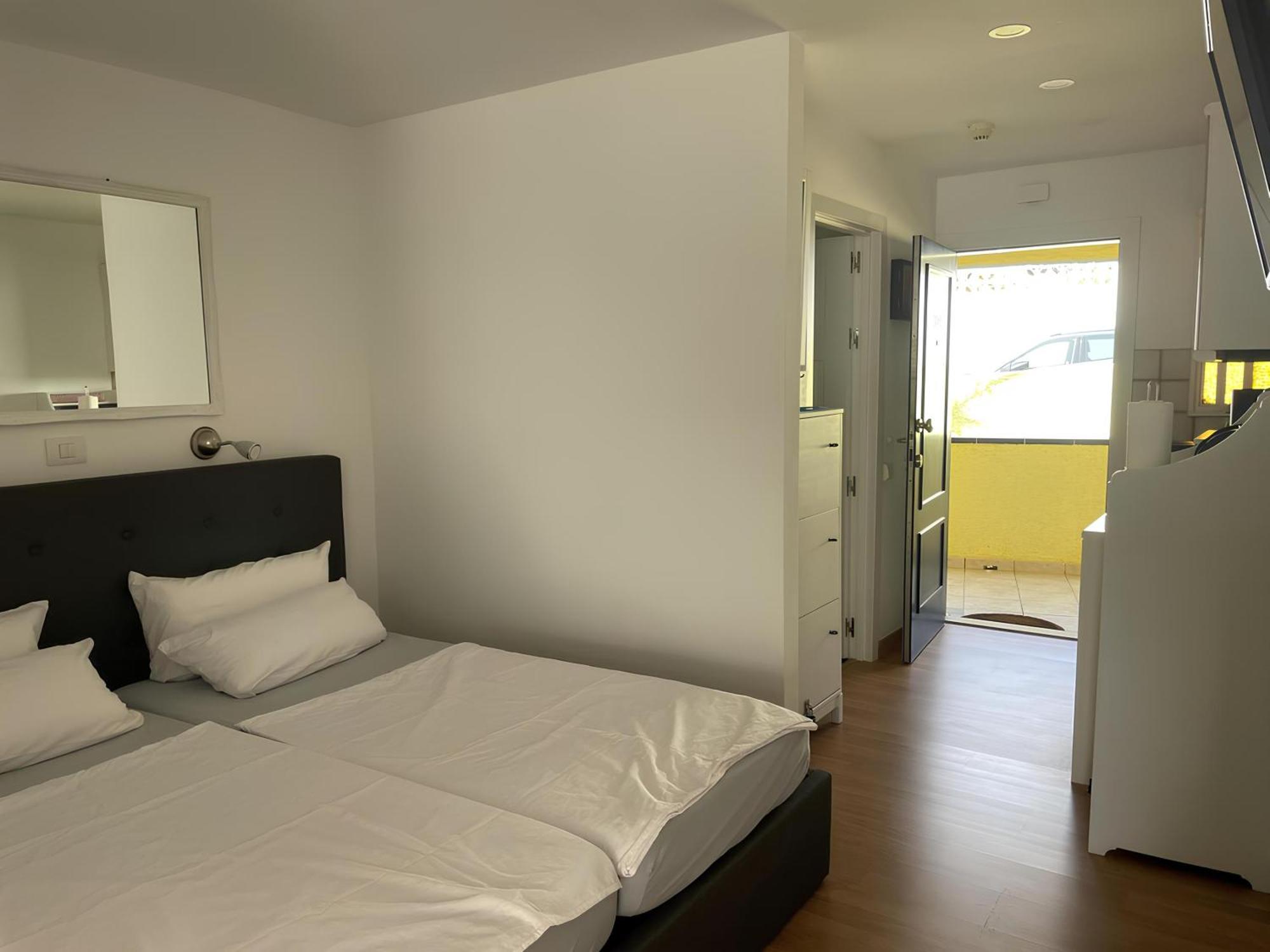 Apartamento Con Piscina Climatizada Y Vista Al Mar San Bartolome Bagian luar foto